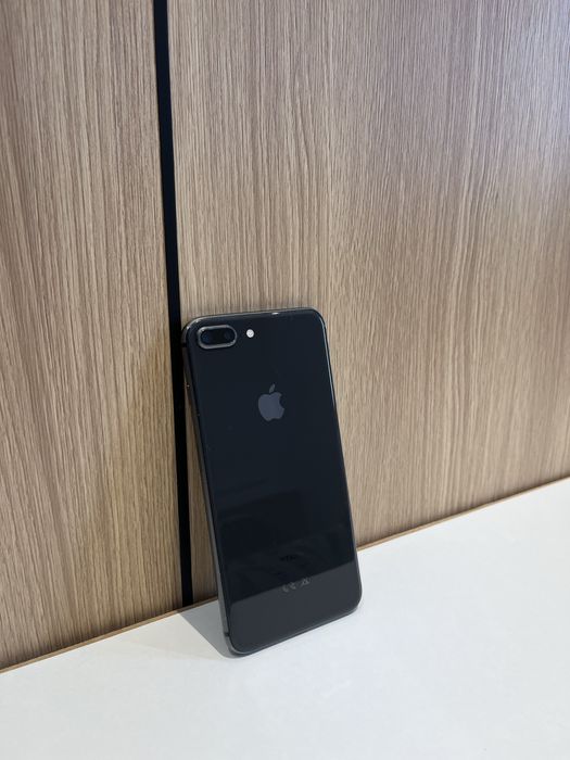 Iphone 8 plus holati yaxshi aybi yoq ochilmagan