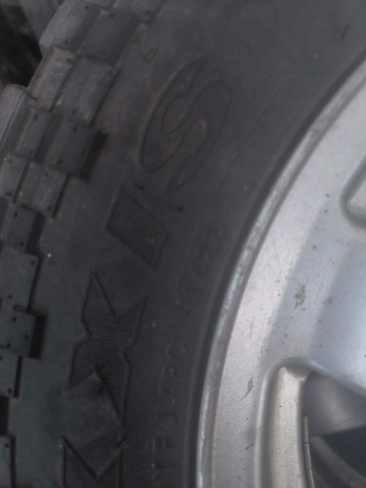 Vand roti jante 6.5J 5x139.7 si cauciucuri Maxxis Trepador 205/70r15