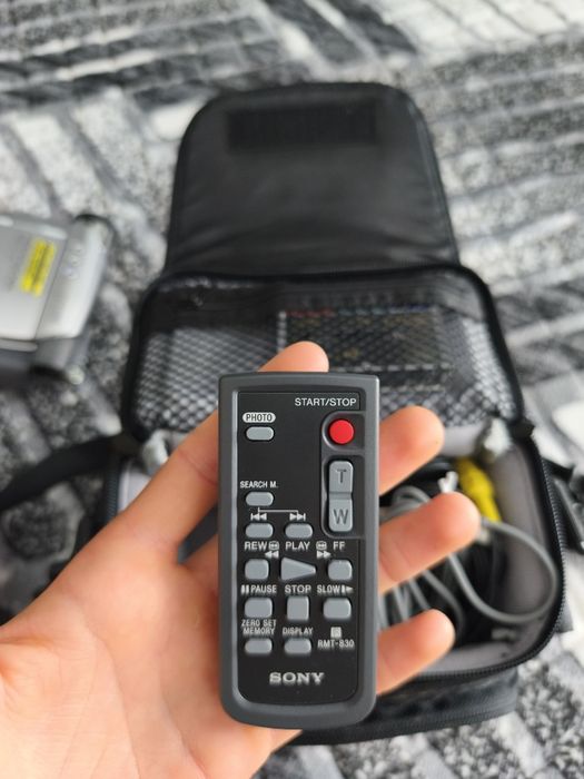 Vând Handycam Sony