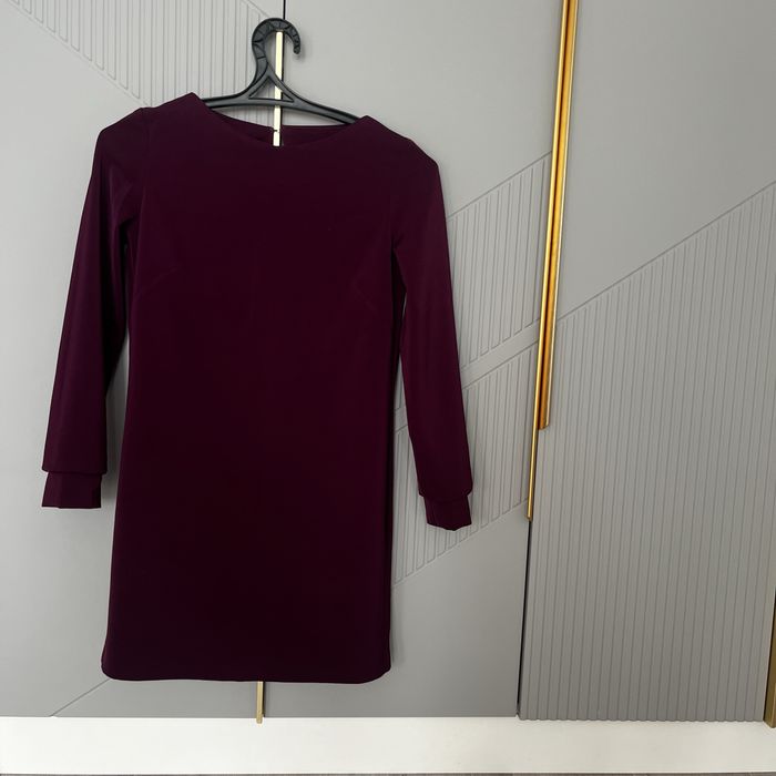 Продам платья новые 42 размера