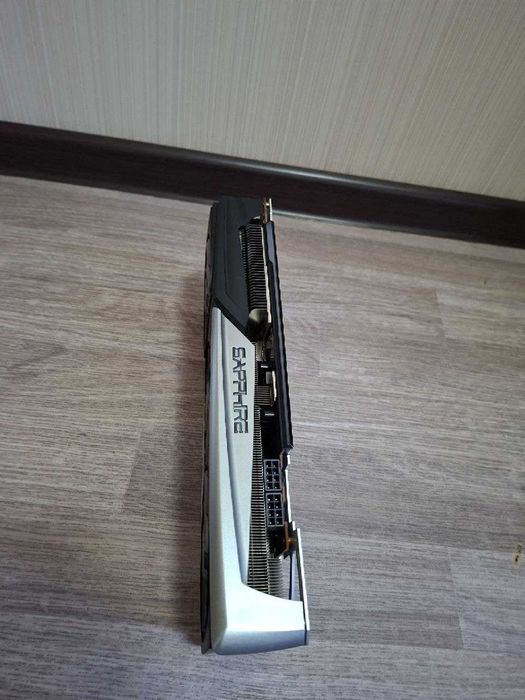 Продам видеокарту rx 5700xt (SAPPHIRE NITRO+) 8gb