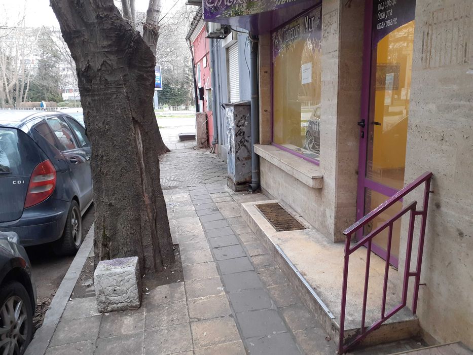 Дава се под наем Магазин в Варна, Окръжна болница - 45 кв.м за 561 € - Снимка #1