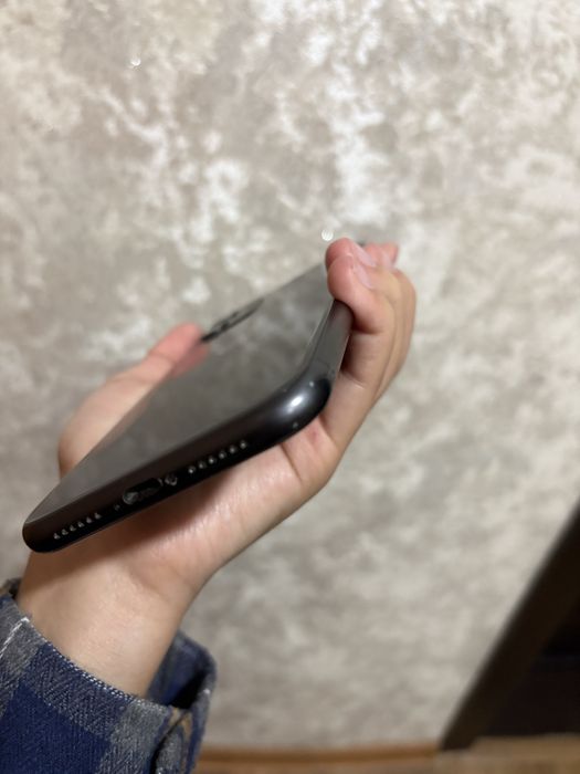 продам iphone 11,в хорошем состоянии