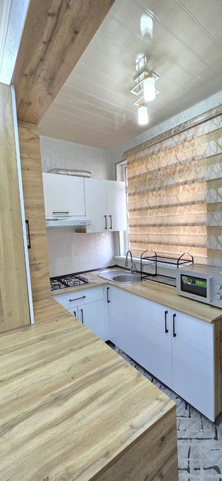 Продаётся Чиланзар 1в2 1 этаж. С БАЛКОНОМ 1,5* 3.