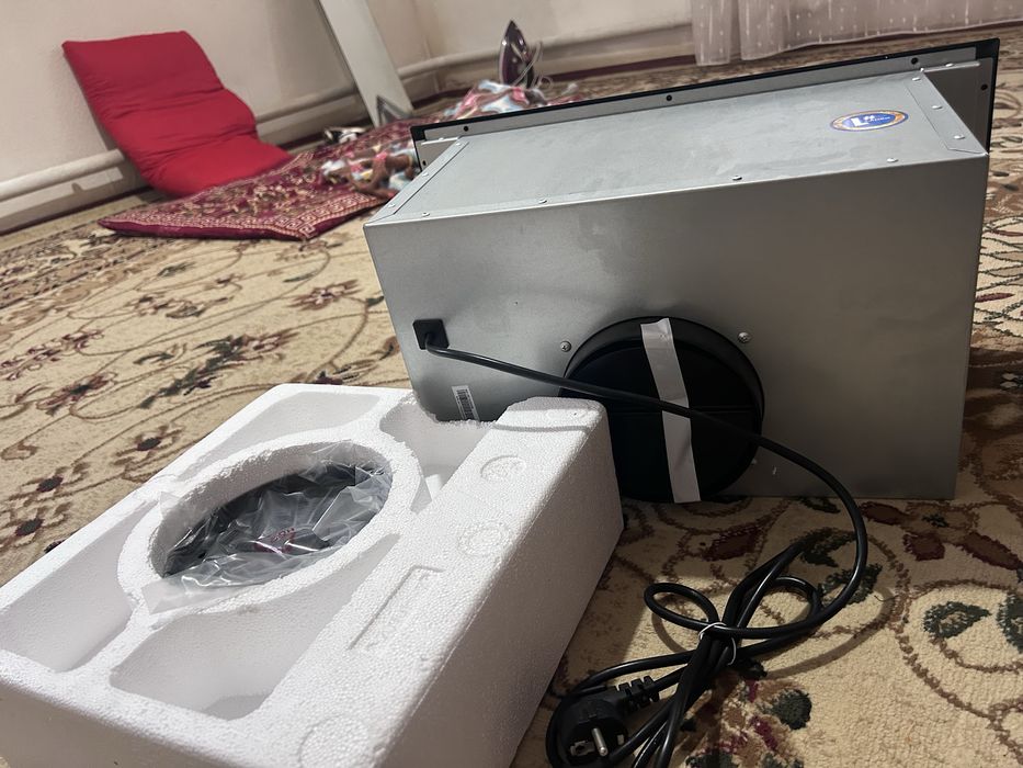 Кухонная вытяжка