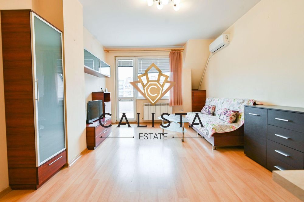 Дава се под наем Двустаен апартамент в София, Изток - 65 кв.м за 638.01 € - Снимка #2