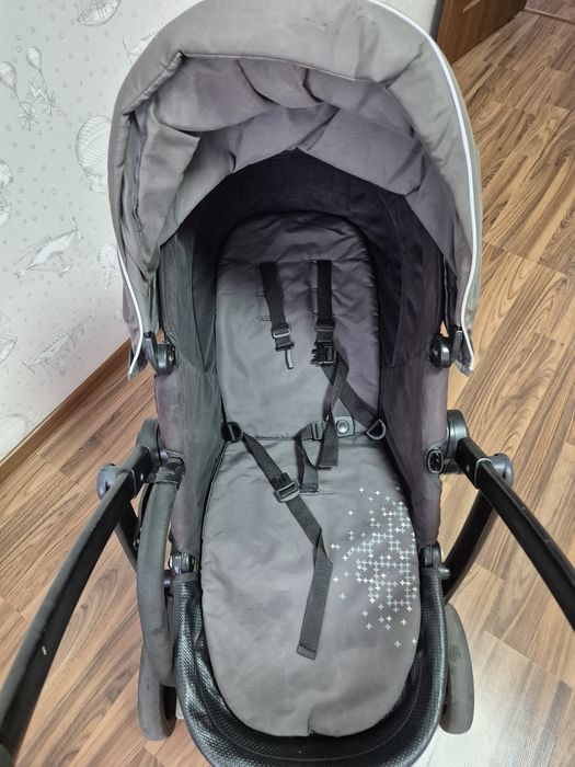 Продам коляску Graco