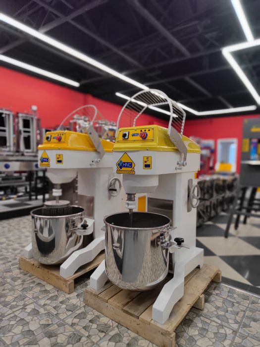 Миксер планетарный промышленый