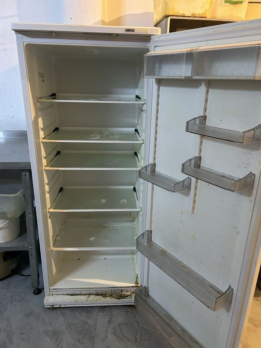 Срочро продам холодильник Атлант