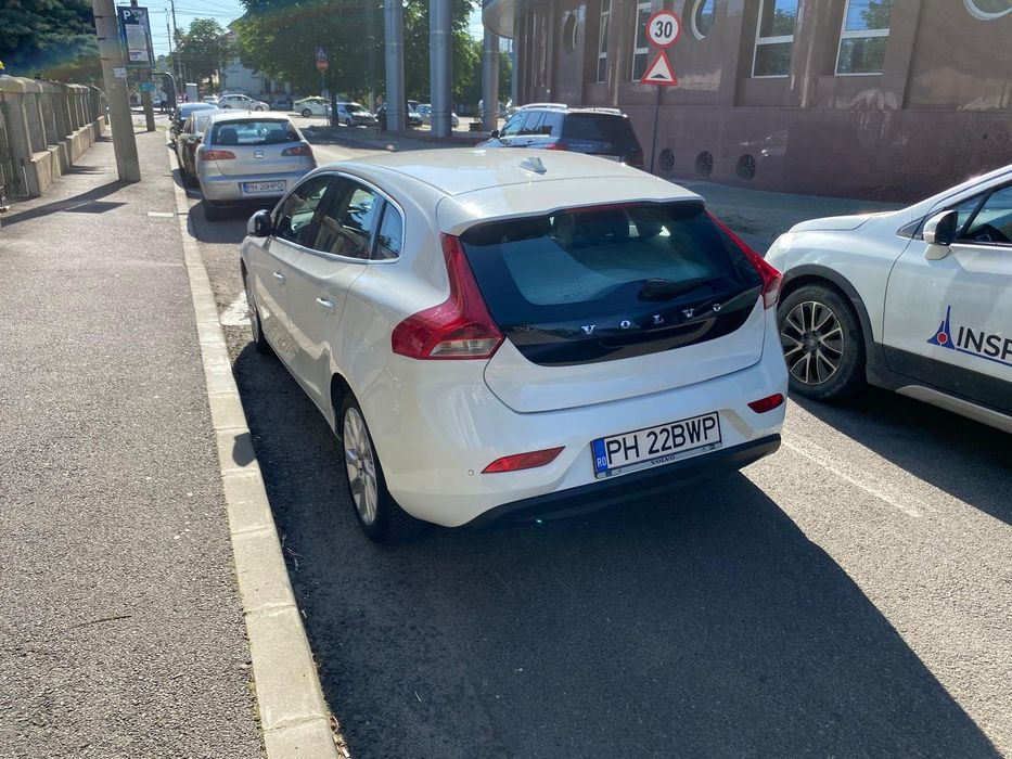 VOLVO V40 2013 — imagine 3