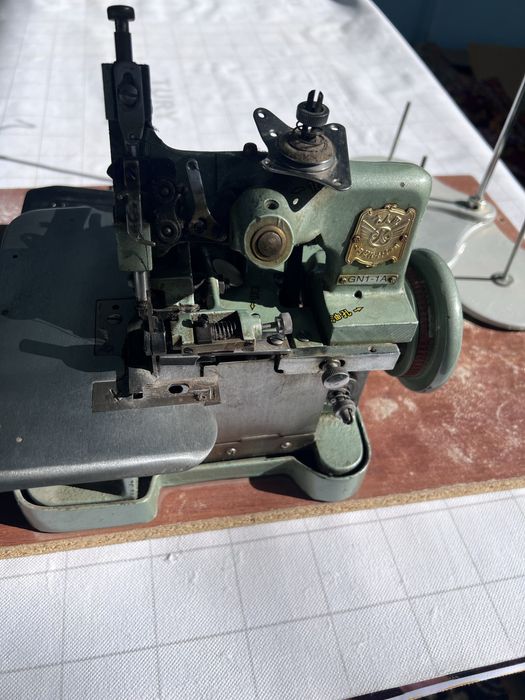 Averlok mashinka rabochi