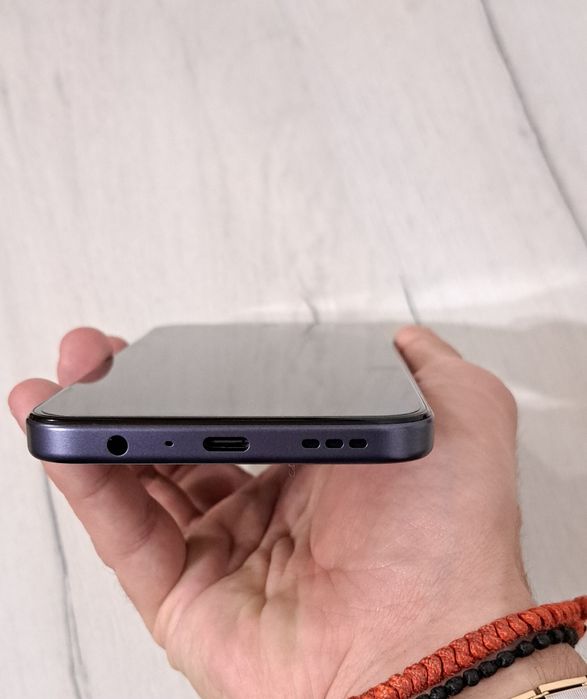 OPPO A6x 128GB / 4GB RAM - чисто нов, с протектор