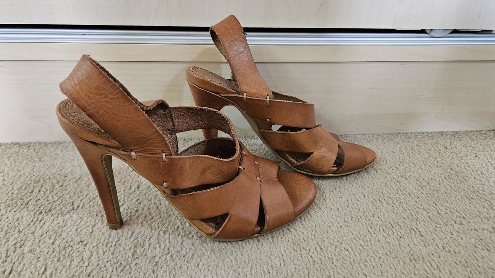 Sandale piele Zara Trafaluc