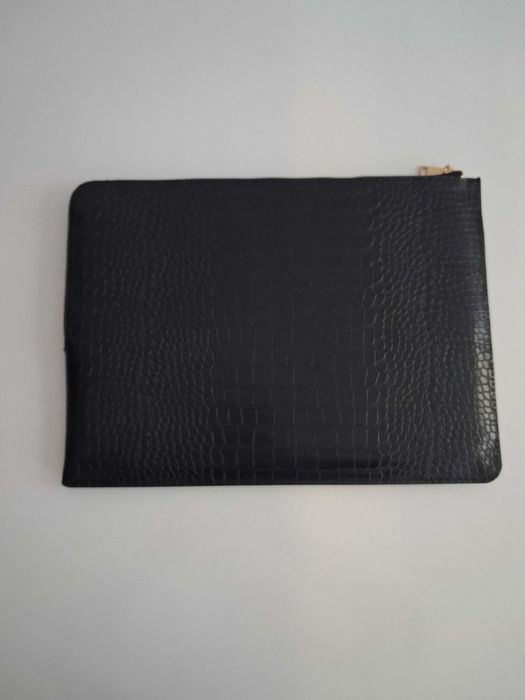 Черна чанта за лаптоп MANGO