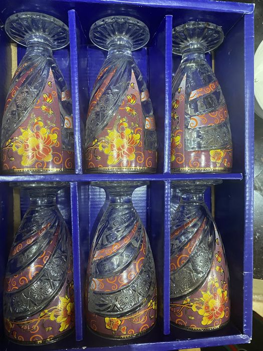 Продам стеклянные бокалы