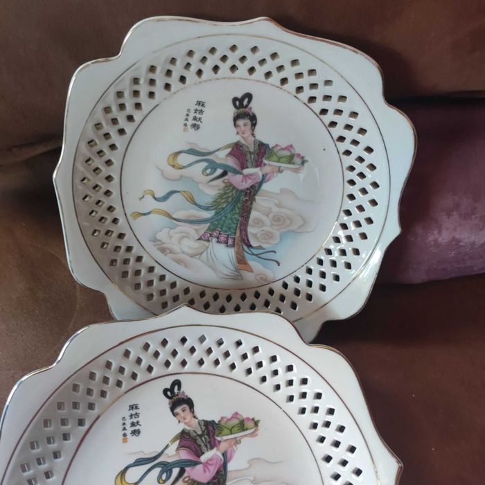 Чинии с китайски мотиви