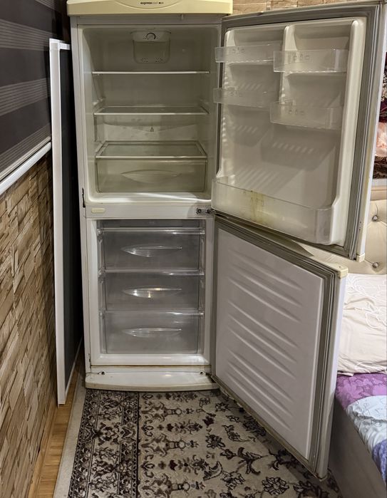 Срочно продаю холодилник