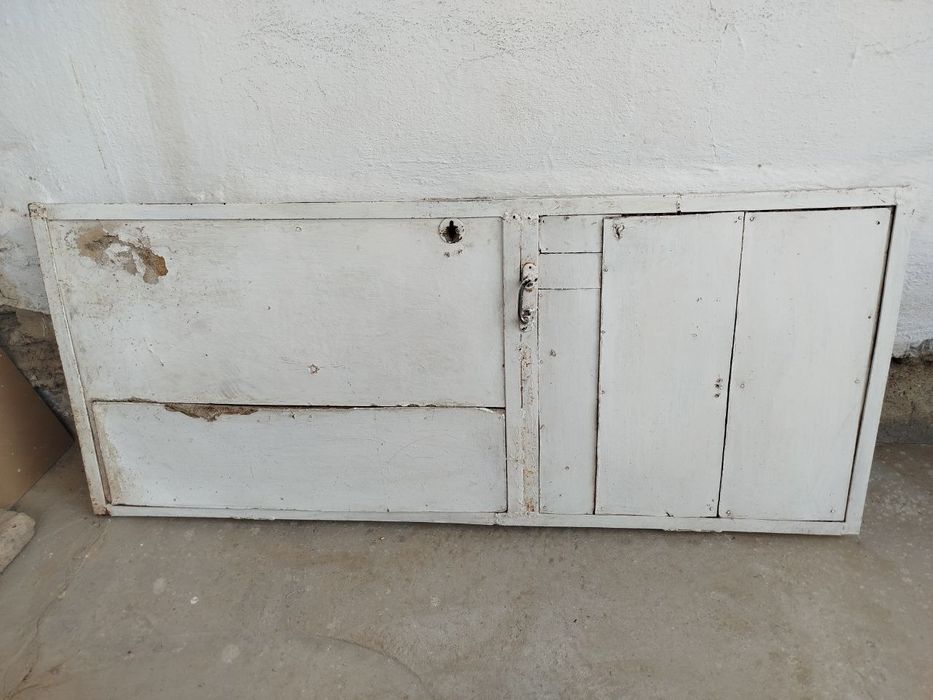 Дарвоза сотилади