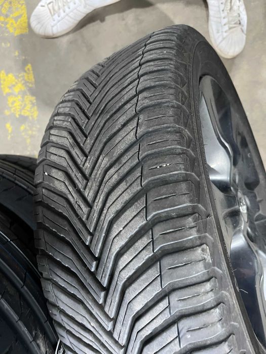 R19 235/50 - гуми - Michelin Cross Climate 2 (Всесезонни) - 4 бр.