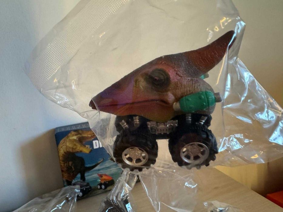Set 6 Dinozauri Monster Truck 3+ — Noi, Sigilați Individual, în Cutie