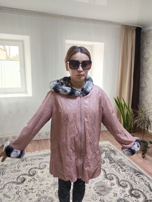 Продаётся куртка кожаная, цвет пудра