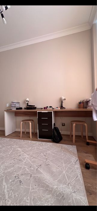 Продам стол для 2х школьников