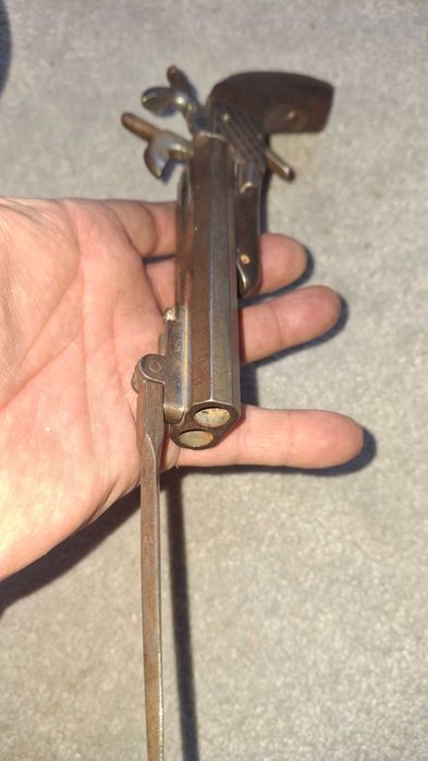 Джобен пистолет, Франция