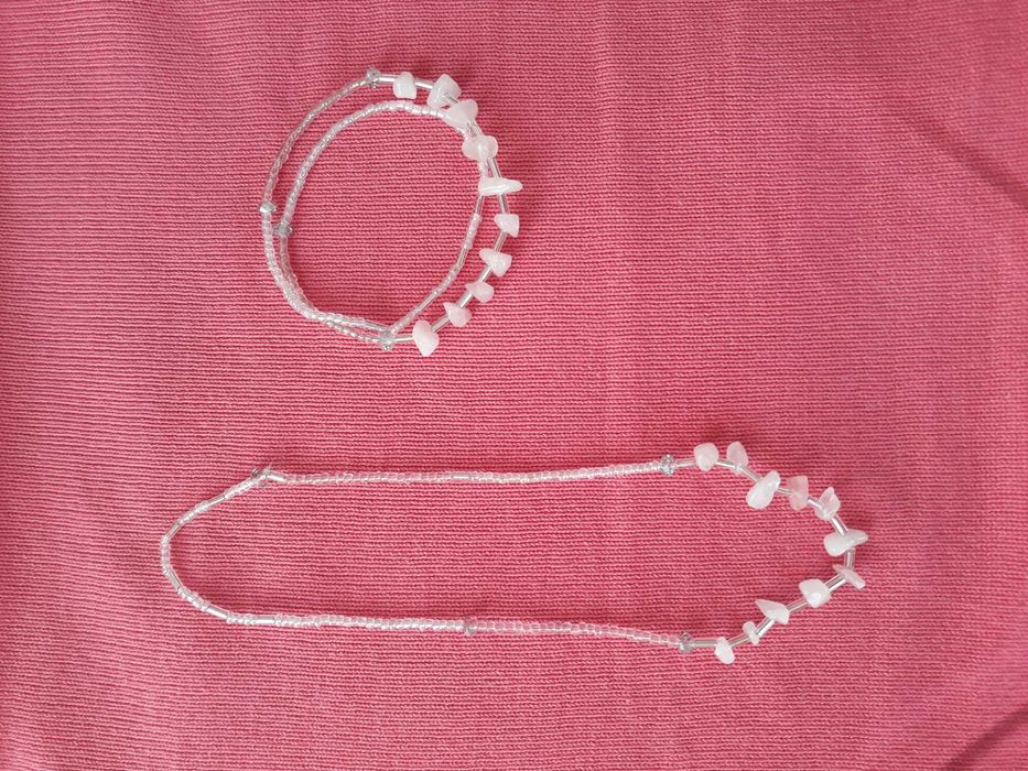 Гривни розов кварц