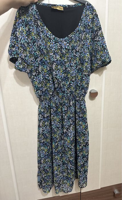 Платья 42 размера, 2000 тг