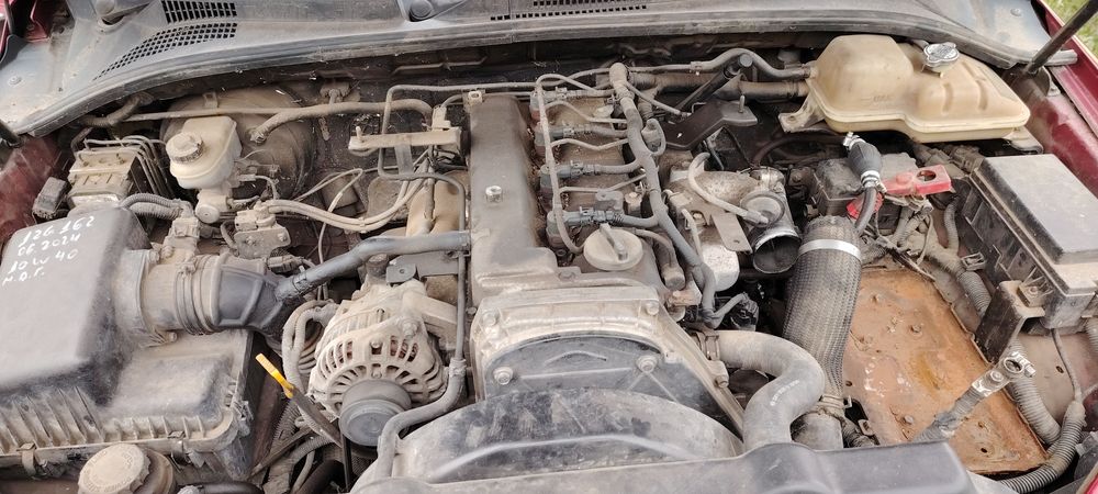 Продавам кия Соренто 2.5 на Части!!!