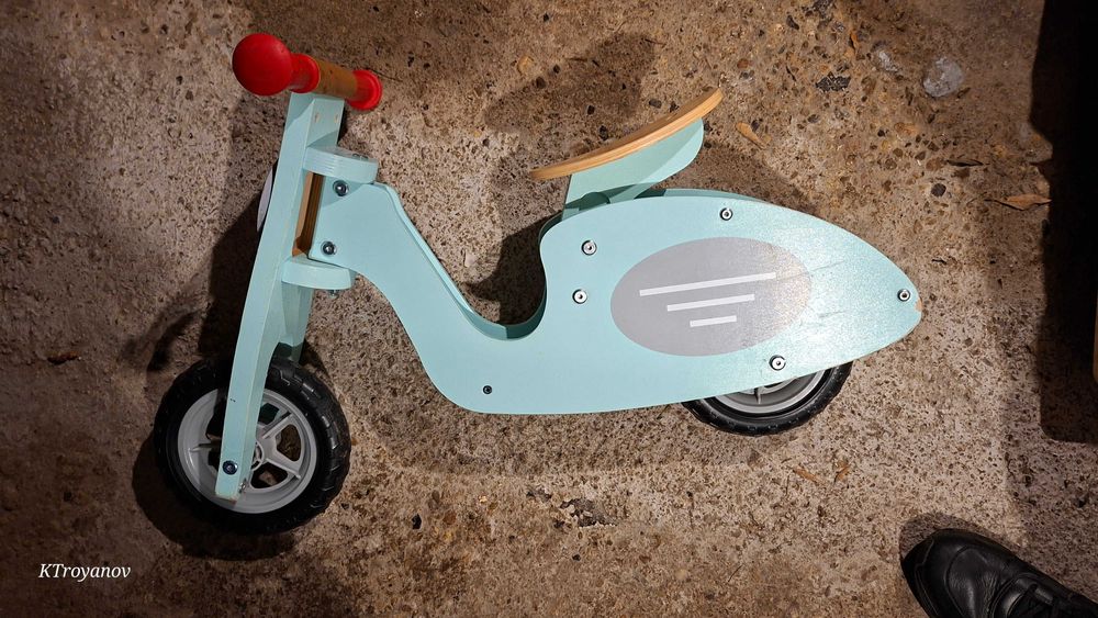 Детски дървен баланс скутер