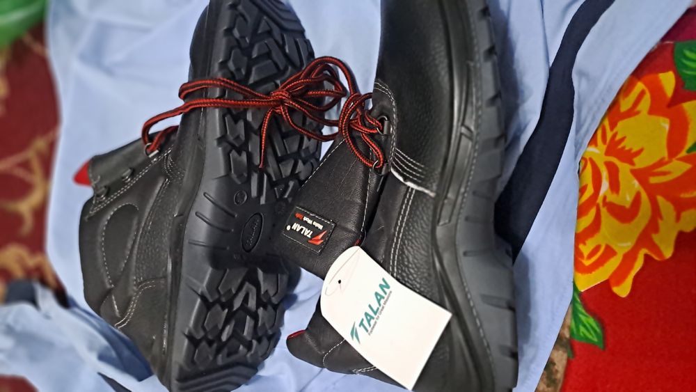 Ботинка сатылады