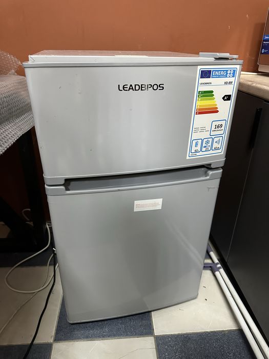 Холодильник Leadbros