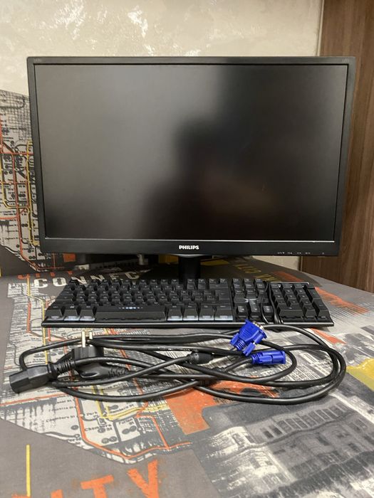 Продам монитор клавиатура в подарок