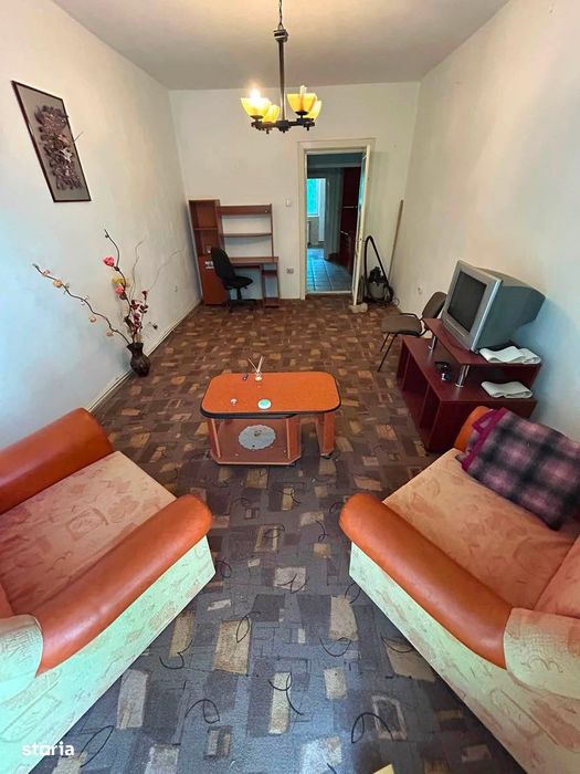 De vanzare apartament cu 2 camere, 2 bai, etajul 1, Pret 45000euro