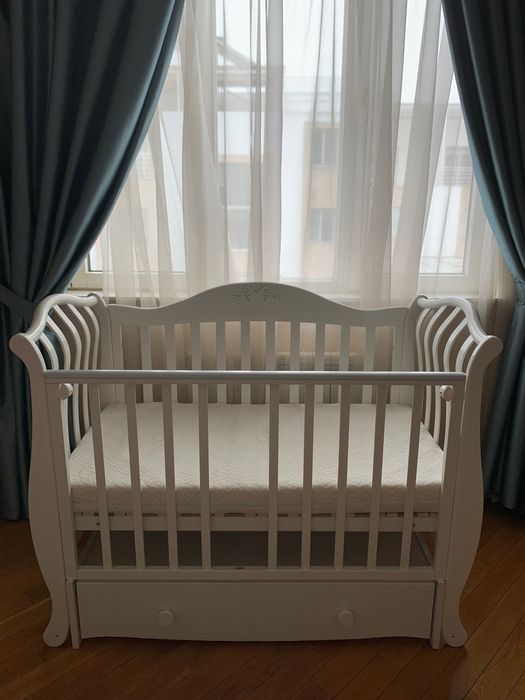 Детская кроватка