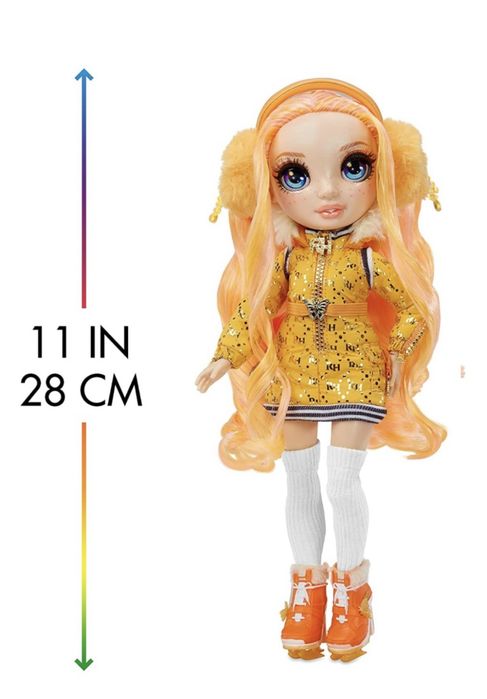 Куколка с аксессуарами