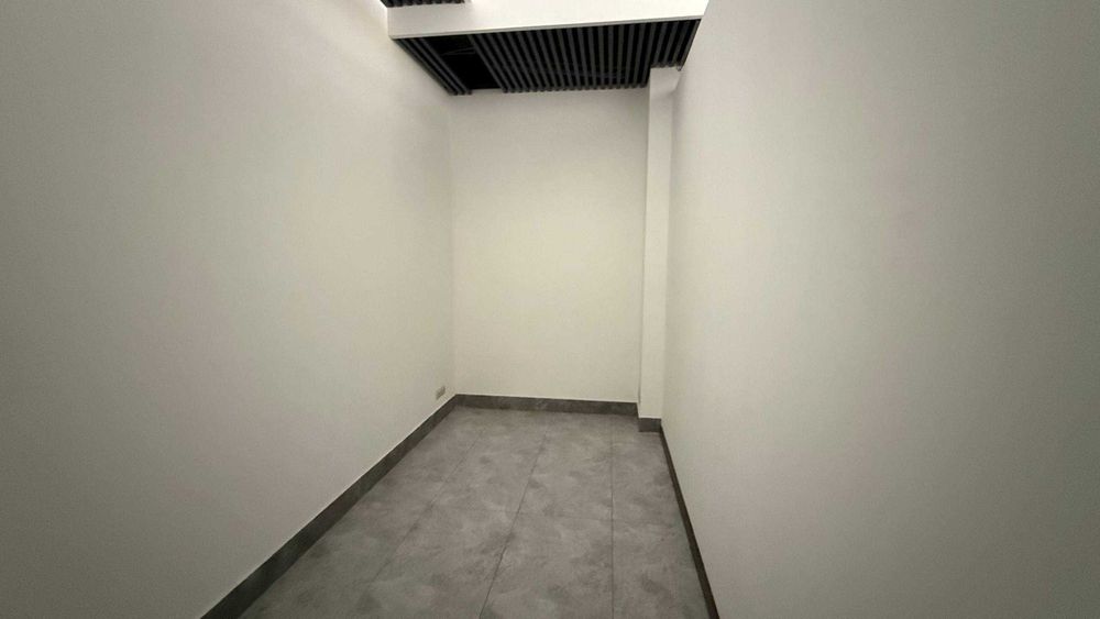 Торговое помещение 140 м² на первой линии Паркентского (55)