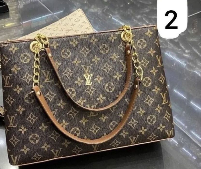 Poșete dama LV în stoc