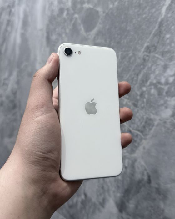 Продам Iphone SE 2