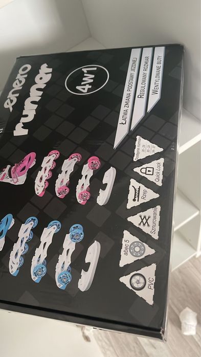 Vand role de baieti noi noute 26-29 nr