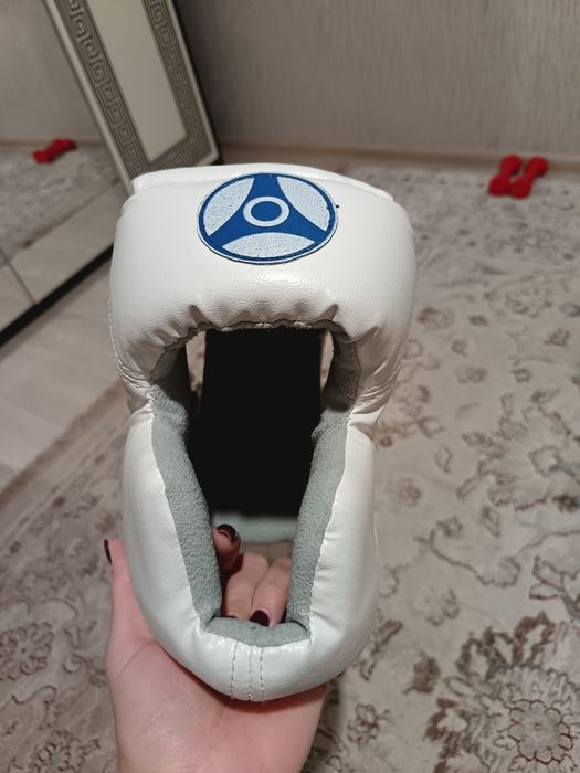 Продам Шлем для каратэ