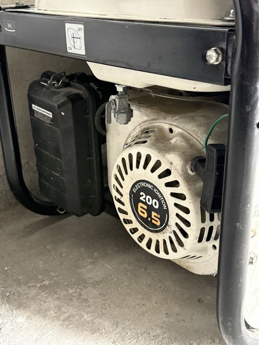 Генератор Universal kraft Germany