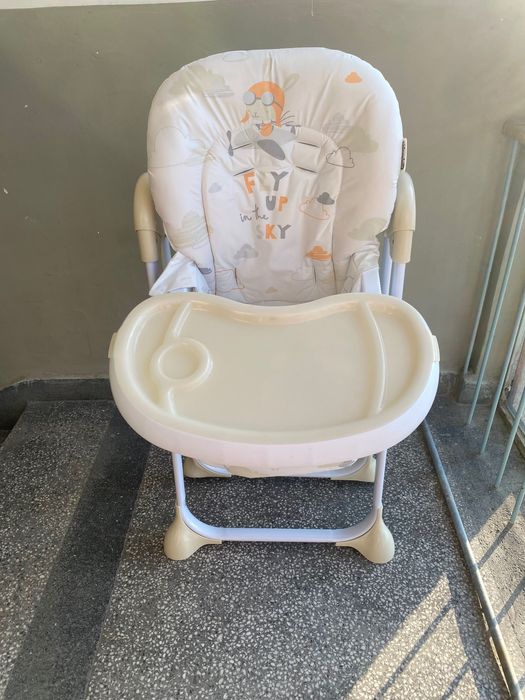 Денско столче за хранене