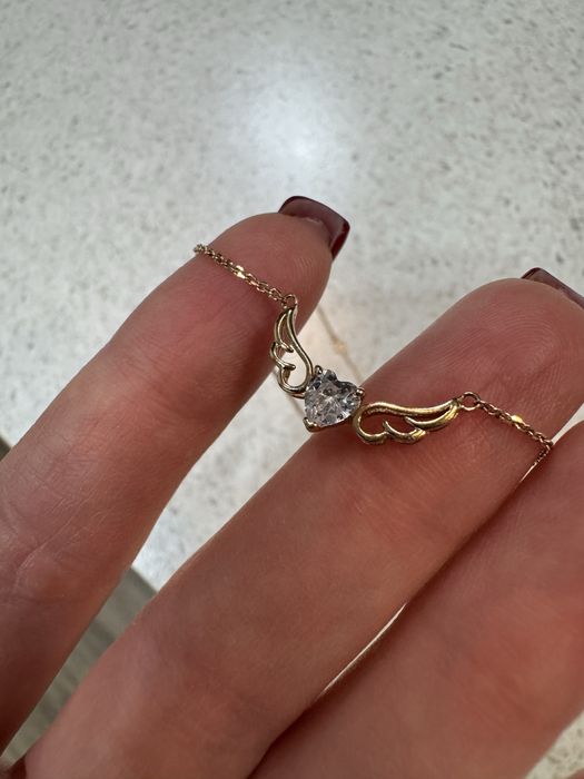 Колье золотое.