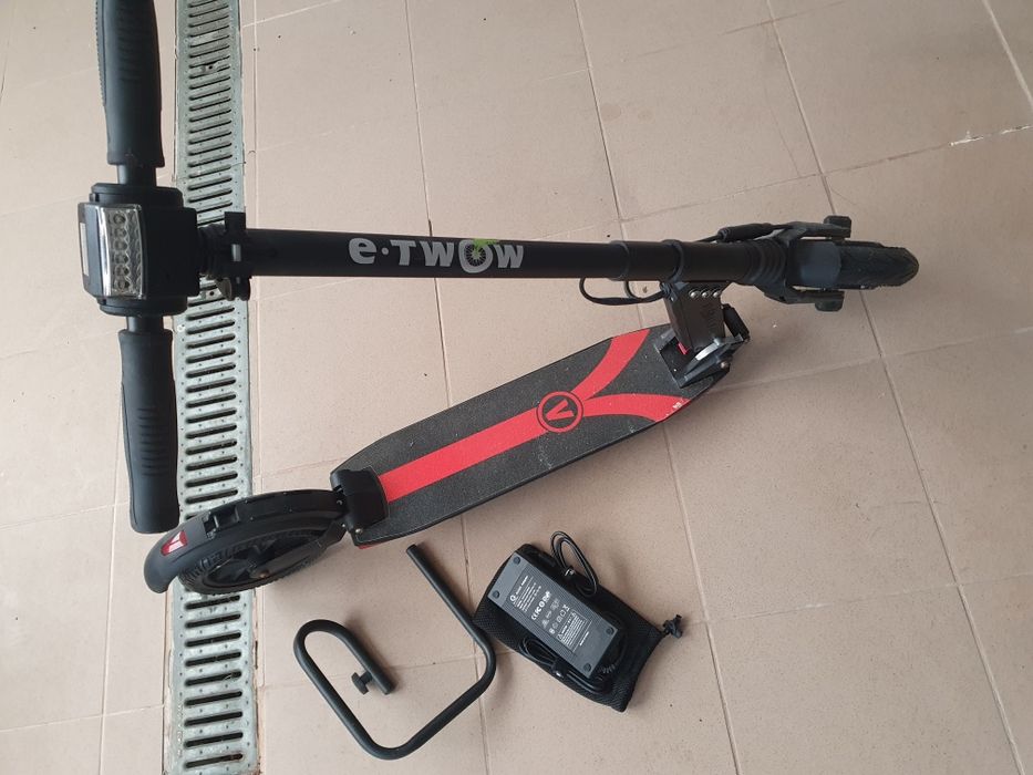 Trotineta electrica ETWOW Booster S2 - noua