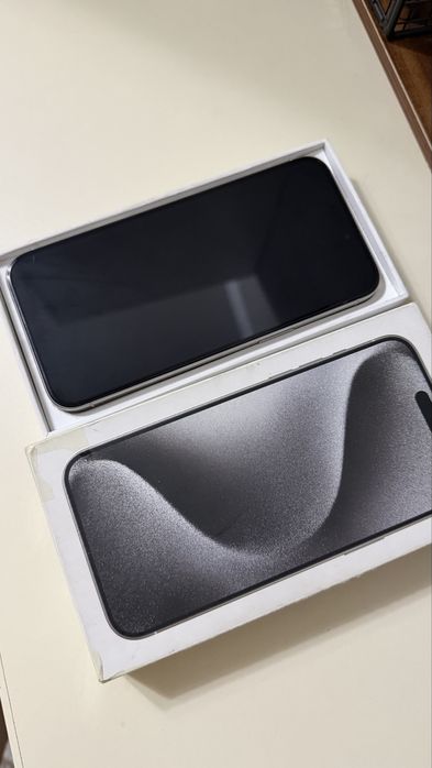 Срочно продам айфон 15 про макс