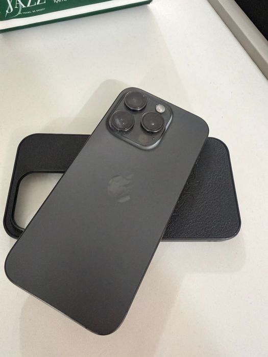 Apple 15 pro 256гб