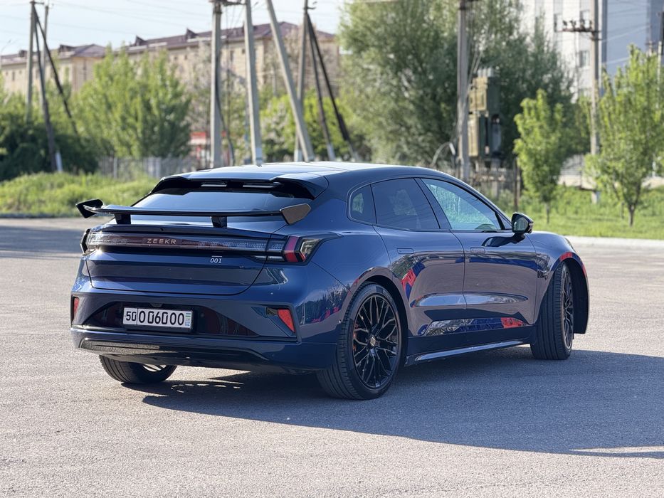 Zeekr 001 z-sport restayling