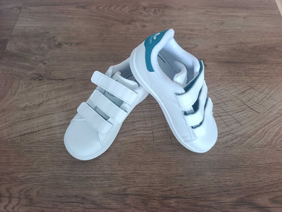 Детски НОВИ маратонки Adidas 27 номер